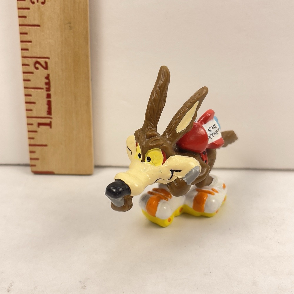 Vtg 1990 Applause Looney Tune Wile E Coyote ACME Rocket Roller Skates PVC Figure - Picture 2 of 7